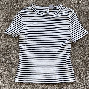 H&M stretch crop top